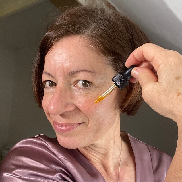 Why Face Oils are Trending & How they can Transform your Complexion