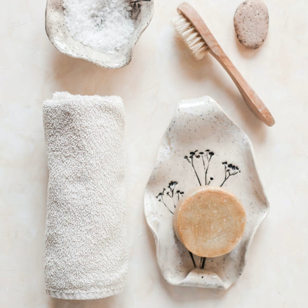 Soap & Shampoo Travel Bag, Shower Airer & Loofah *FREE POSTAGE*